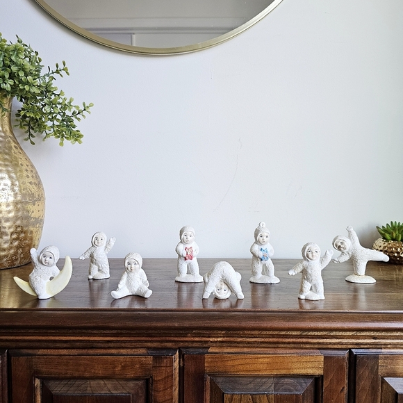 Rare Original Vintage Glitter Snow Babies Ornament Figures Set of 8 - Picture 2 of 15
